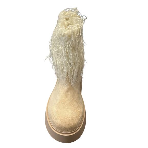 Pretty Little Thing NIB Cream Faux Suede Faux Fur Pull On Ankle Boots Size 8 - Picture 3 of 6